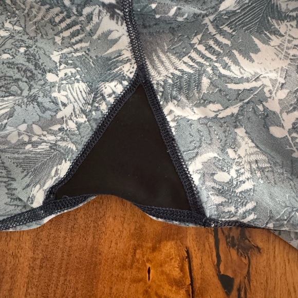 Sweaty Betty Zero Gravity Leggings - Picture 2 of 5